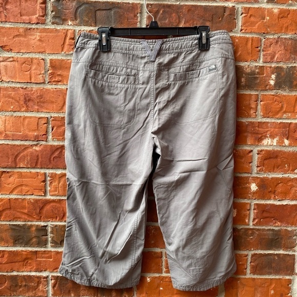 The North Face Womens 10 Gray Outdoor Hiking Cropped Capri Pants Stow Pocket - Picture 5 of 11